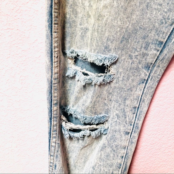 Vintage Wrangler 96501 Distressed Jeans - Picture 4 of 10